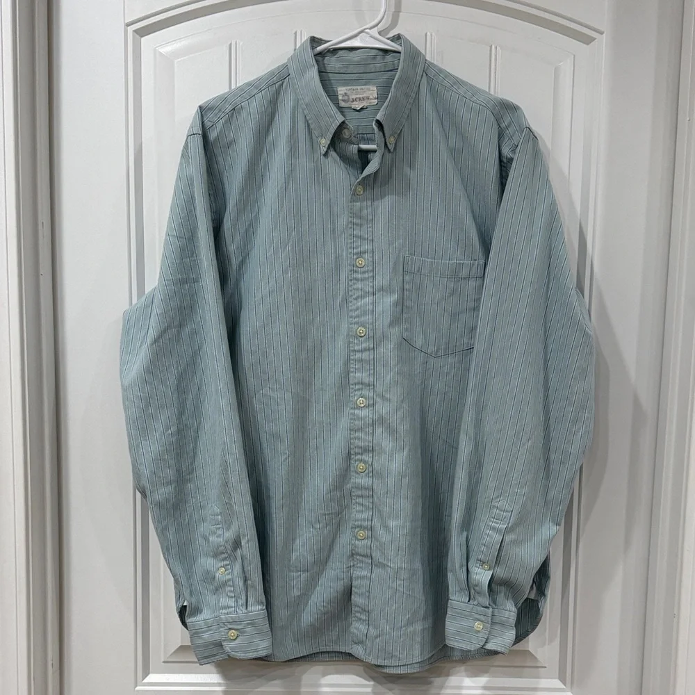 EUC J. Crew Men's Light Blue Button Down Oxford Shirt